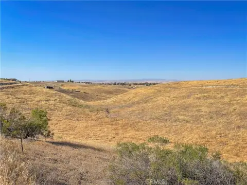 Creston, CA - 5 Acre Lot
