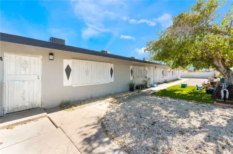 Single-Story Fourplex with Renovated Units