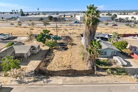 Bakersfield Lot Zoned for Units