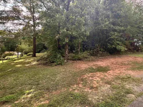 Residential Lot in Lake Bowen Area
