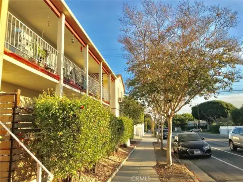 Santa Monica Income Property