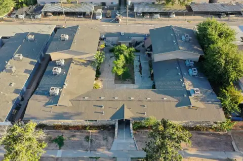 8-Unit Apartment Building
