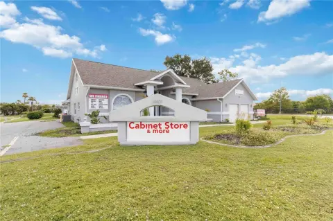 Prime Commercial Building on Tamiami Trail