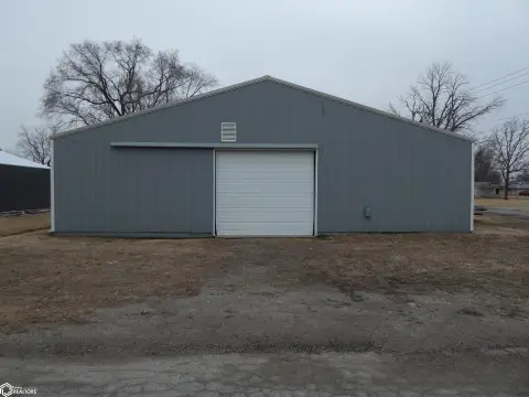 Flex Space with Finished Office