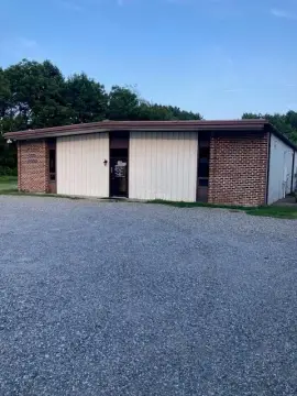 Kilmarnock Commercial Building on Large Lot