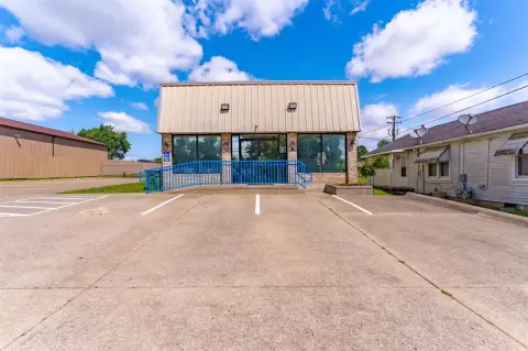 Adaptable Commercial Property in Henderson