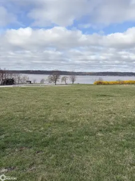 Land with Mississippi River Views