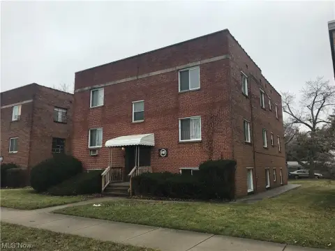 12-Unit Apartment Building