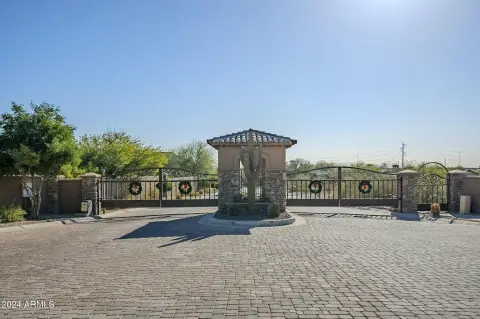 Phoenix Land in Gated Community