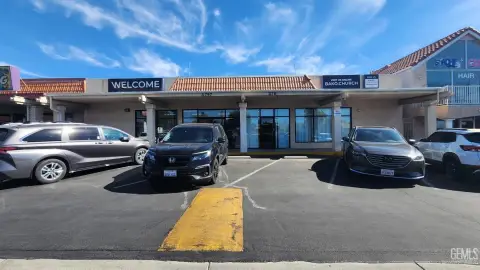 Bakersfield Retail/Office Space Available
