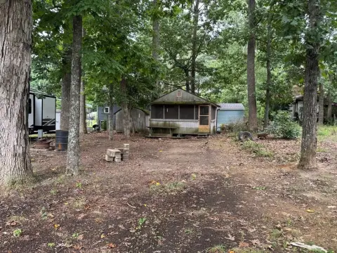 Land with Community Amenities