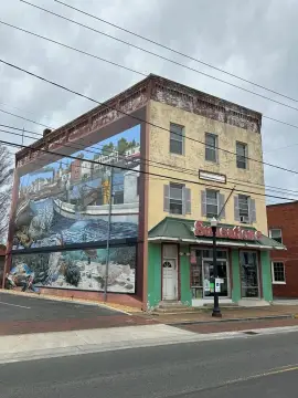 Historic Chincoteague Commercial Building