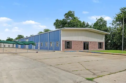Metal-Build Flex Space