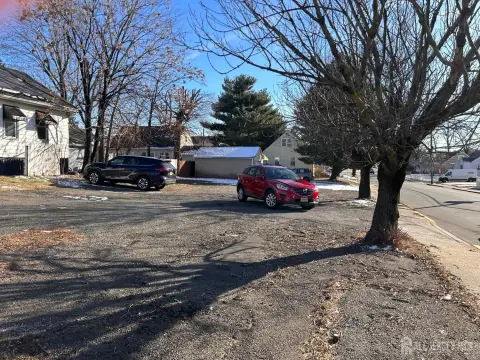 Residential Land in Fords, NJ