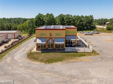 Restaurant/Retail Building with Drive-Thru