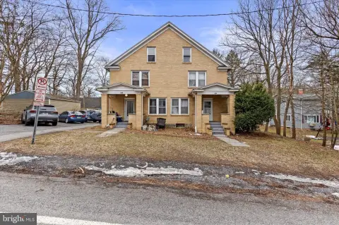 Four-Unit Quadplex with Creek Views
