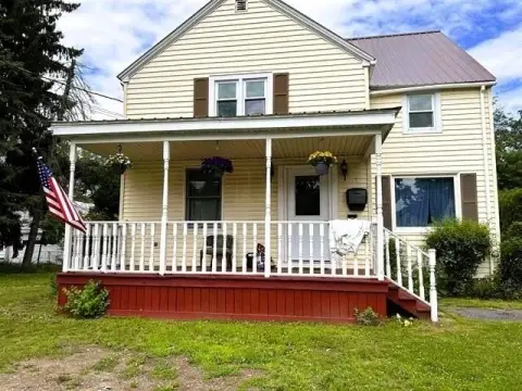 Renovated Duplex in Massena, NY