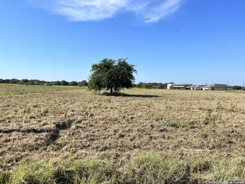 Natalia, Texas Two-Acre Lot