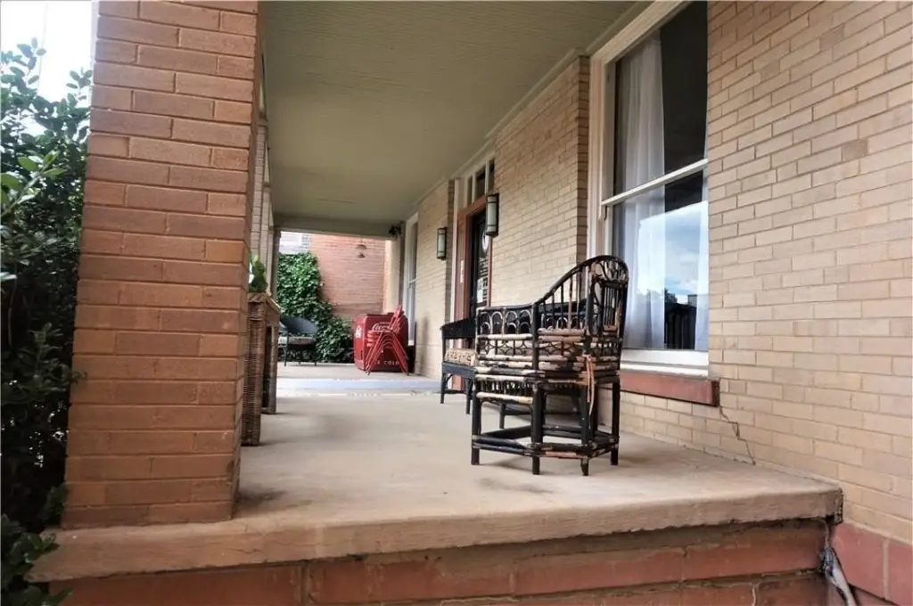 Picture 4
