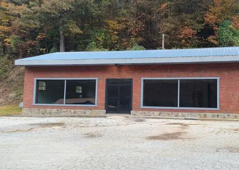 Retail Space in McCaysville, GA