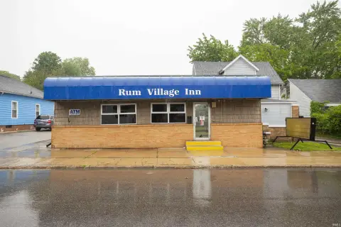 Mixed-Use Tavern with Apartment