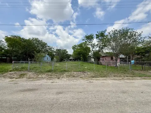San Antonio Dual-Frontage Lot