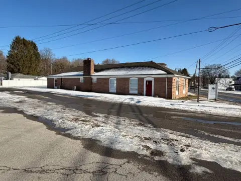 Elkins Commercial Building Opportunity