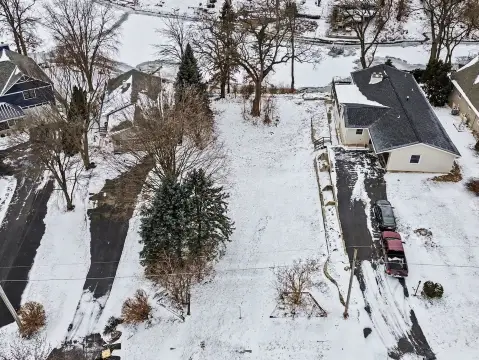 Lakefront Lot in Lake Holiday