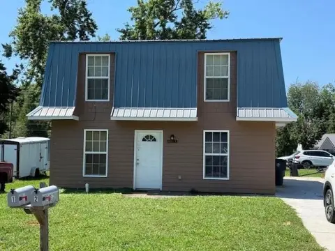 Remodeled Duplex: Investment Opportunity