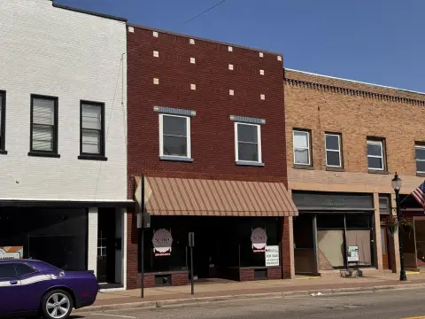 Mixed-Use Building in Downtown