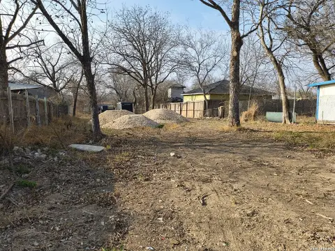 Residential Lot in Natalia, TX