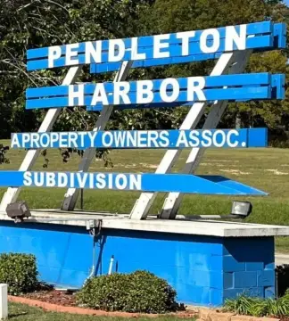 Land in Hemphill, Texas