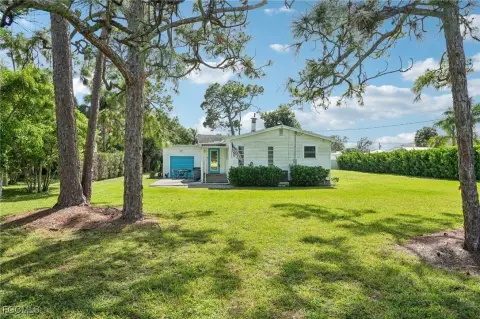 Bonita Springs Golf Course Retreat