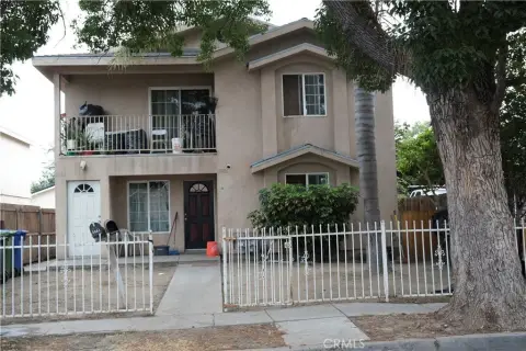 Los Angeles Duplex: Built 2011
