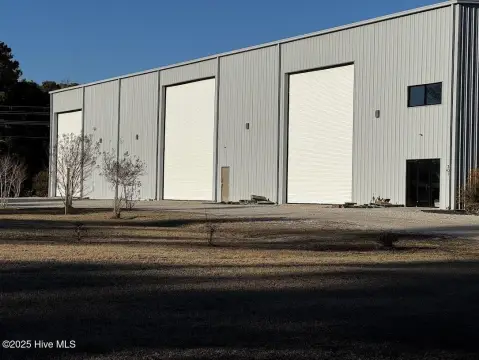 Industrial Warehouse with High-Bay Doors
