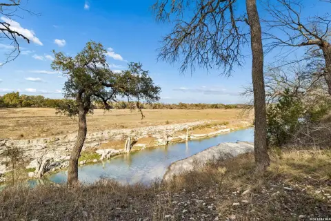 Riverfront Acreage in Canyon Lake