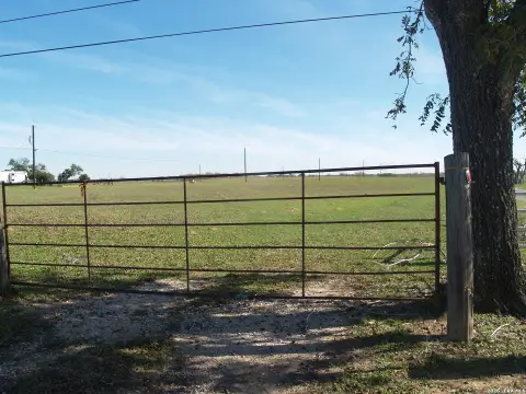 Unrestricted Land in Seguin, TX