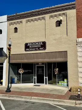 Downtown Sandersville Commercial Building
