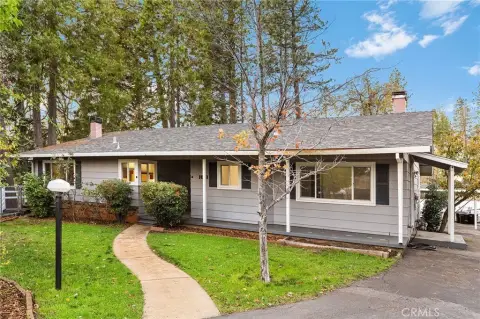 Well-Maintained Duplex in Central Paradise