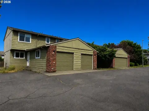 Townhouse-Style Quadplex with Garages