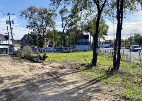Vacant Land Near Halsted