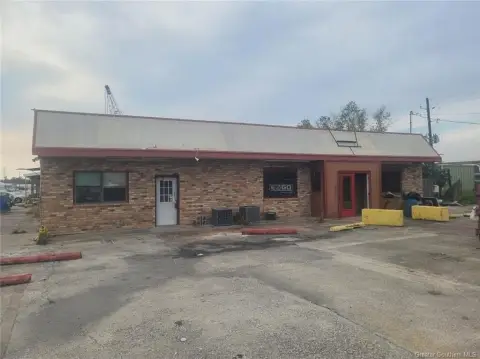 Westlake Commercial Building For Sale