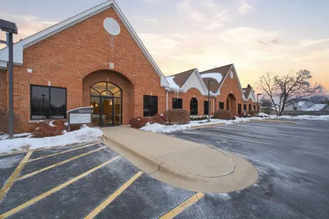 Gurnee, IL - Office Space