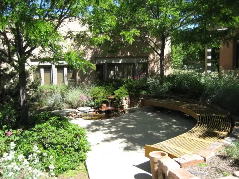 Office Unit in Landscaped Courtyard