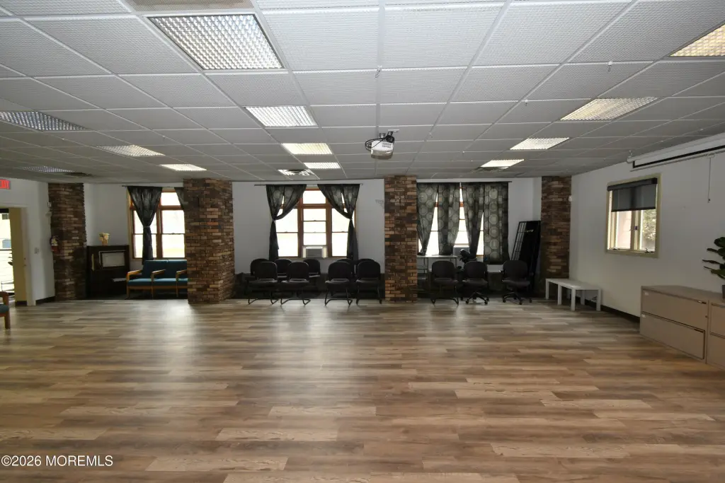 Picture 4