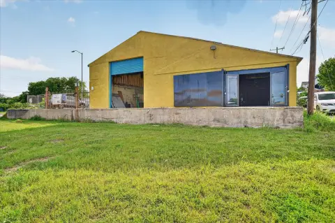 Flex Space with Office and Warehouse