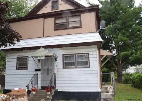Schenectady Triplex: Investment Opportunity