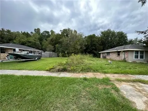 Vacant Land in St. Bernard