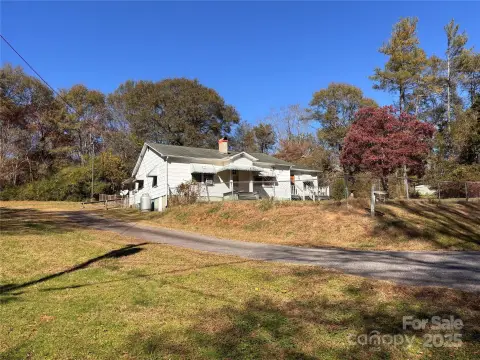 Land in Mooresboro, North Carolina