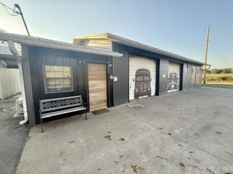 Mixed-Use Property with Shop Buildings
